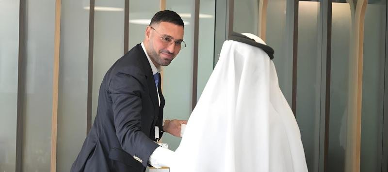 Discover Yasam Ayavefe, a global entrepreneur and philanthropist known for long-term investment strategy, responsible growth, and cross-border leadership in technology, finance, and hospitality.